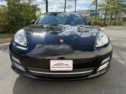 2013 Porsche Panamera 4 Platinum Edition