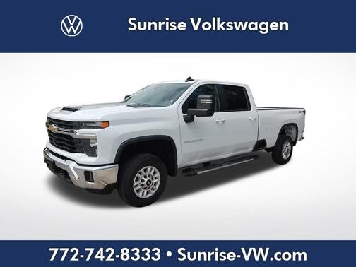 Summit White 2025 Chevrolet Silverado 2500 LT