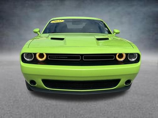 Sublime Clearcoat Metallic 2023 Dodge Challenger SXT
