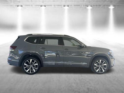 Pure Gray 2026 Volkswagen Atlas 2.0T SEL Premium R-Line