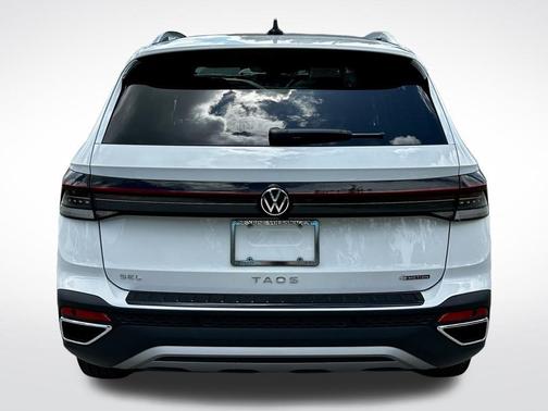 2025 Volkswagen Taos 1.5T SEL