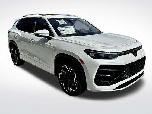 2026 Volkswagen Tiguan 2.0T SEL R-Line