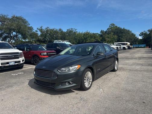 2015 Ford Fusion Hybrid SE
