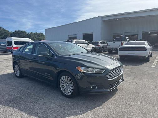 2015 Ford Fusion Hybrid SE