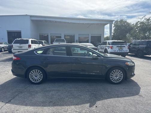 2015 Ford Fusion Hybrid SE
