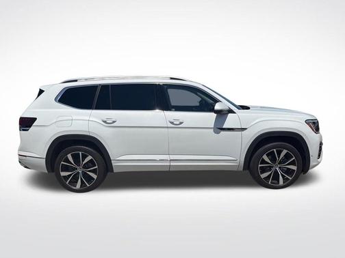 Opal White Pearl Effect 2024 Volkswagen Atlas 2.0T SEL Premium R-Line