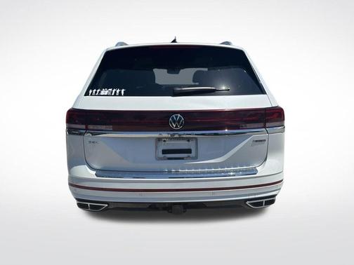 Opal White Pearl Effect 2024 Volkswagen Atlas 2.0T SEL Premium R-Line