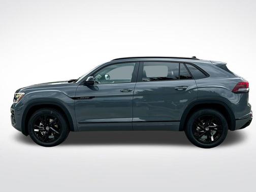 2026 Volkswagen Atlas Cross Sport 2.0T SEL R-Line Black