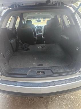 Summit White 2017 Chevrolet Traverse 1LT