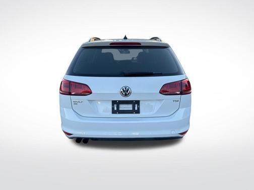 2016 Volkswagen Golf SportWagen TSI SE 4-Door