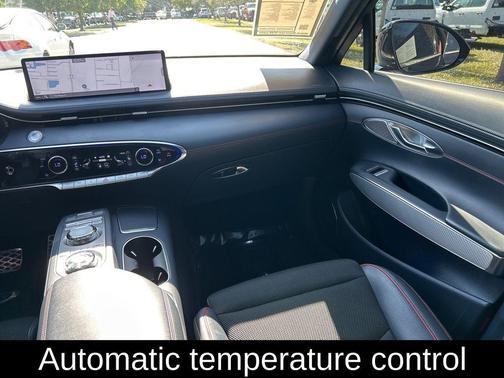 2023 Genesis GV70 2.5T