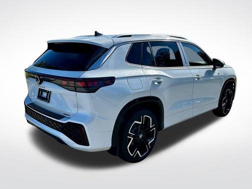 2025 Volkswagen Tiguan 2.0T SEL R-Line