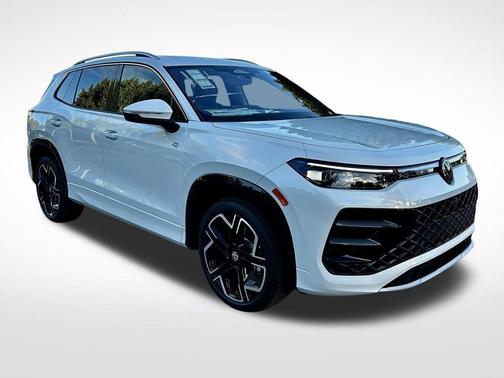 2026 Volkswagen Tiguan 2.0T SEL R-Line