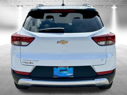 Summit White 2026 Chevrolet Trailblazer LT