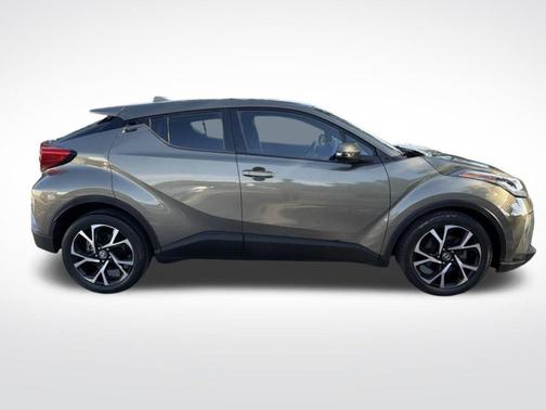 Bronze 2021 Toyota C-HR XLE