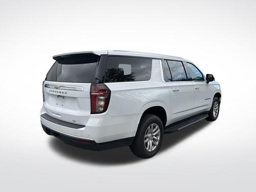 2023 Chevrolet Suburban LT