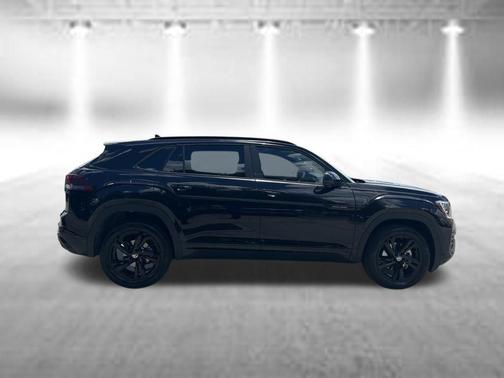 Black 2026 Volkswagen Atlas Cross Sport 2.0T SEL R-Line Black