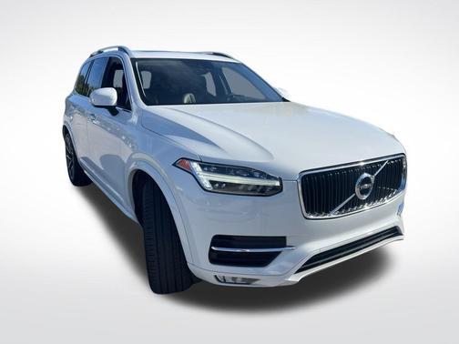 2019 Volvo XC90 T5 Momentum