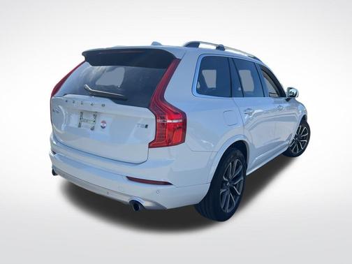 2019 Volvo XC90 T5 Momentum