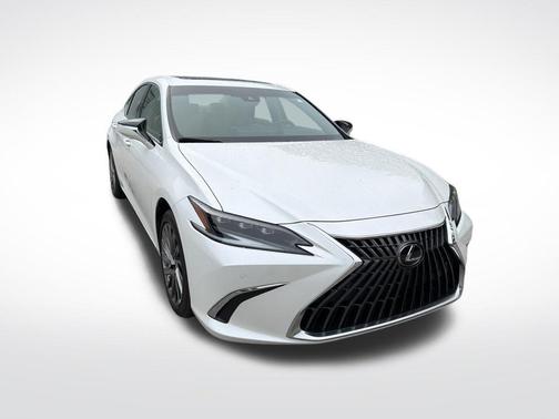 White Pearl 2024 Lexus ES 300h Ultra Luxury