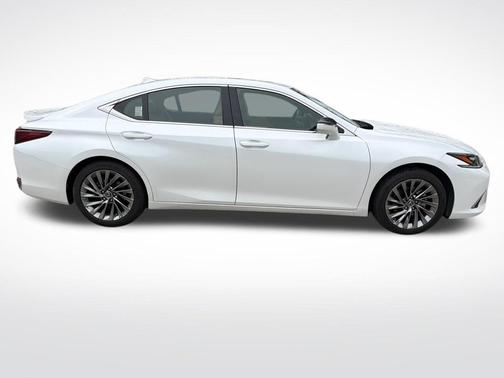 White Pearl 2024 Lexus ES 300h Ultra Luxury