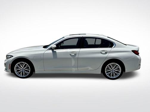 2024 BMW 330e 330e