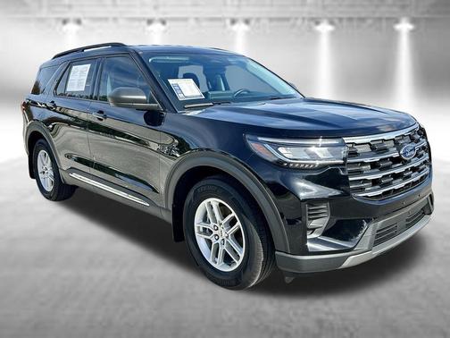 Black Metallic 2025 Ford Explorer Active