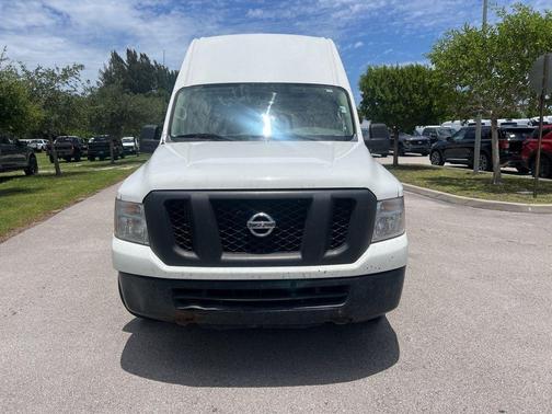 2017 Nissan NV Cargo NV2500 HD SV V6/SV V8