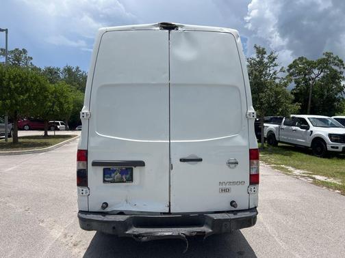 2017 Nissan NV Cargo NV2500 HD SV V6/SV V8