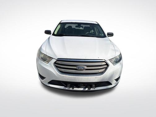 2016 Ford Taurus SE
