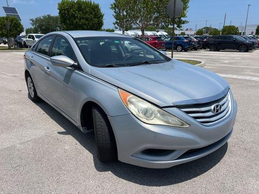 2011 Hyundai SONATA GLS