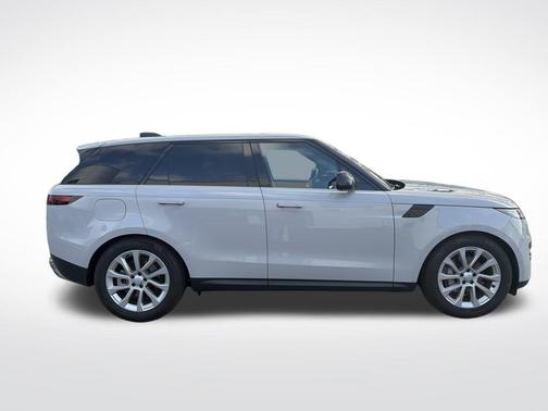 2025 Land Rover Range Rover Sport P360 SE