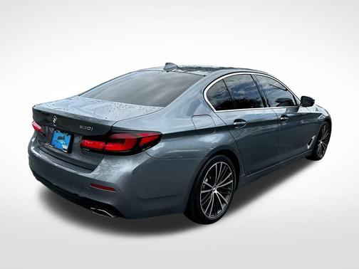2021 BMW 530 i