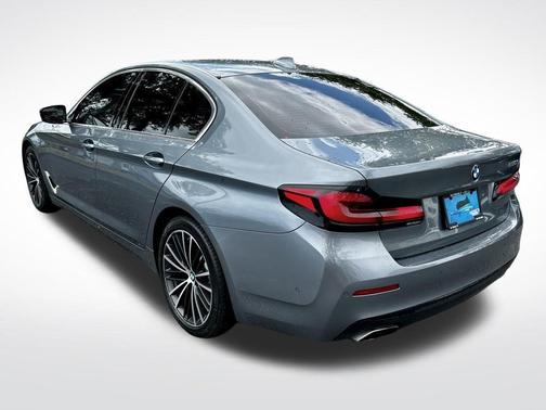 2021 BMW 530 i