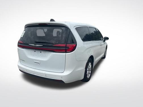 Bright White Clearcoat 2023 Chrysler Pacifica Touring-L