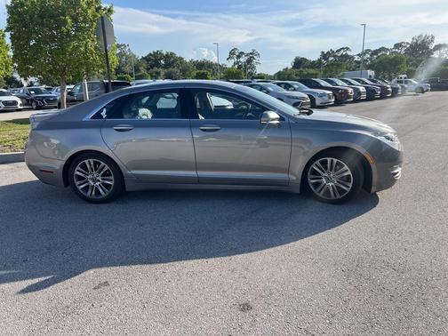 2016 Lincoln MKZ Base