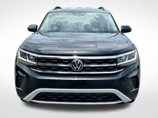Deep Black Pearl Effect 2023 Volkswagen Atlas 3.6L SE w/Technology