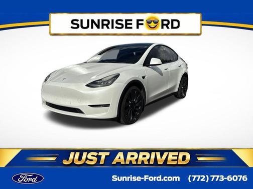 Pearl White Multi 2022 Tesla Model Y Long Range