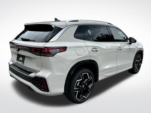 2026 Volkswagen Tiguan 2.0T SEL R-Line