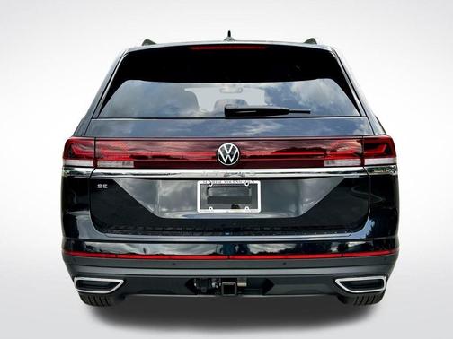 Deep Black Pearl Effect 2026 Volkswagen Atlas 2.0T SE W/TECHNOLOGY