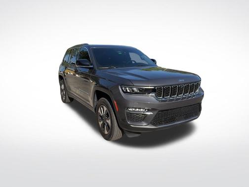 Metallic 2023 Jeep Grand Cherokee 4xe Base