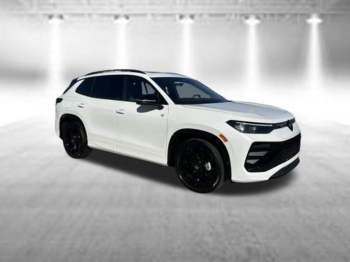 Opal White Pearl 2026 Volkswagen Tiguan 2.0T SE R-Line Black