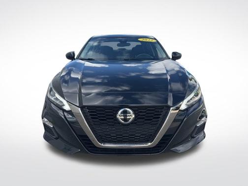 2022 Nissan Altima 2.0 SR