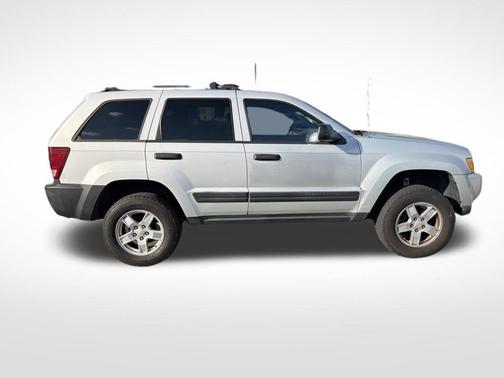 2006 Jeep Grand Cherokee Laredo