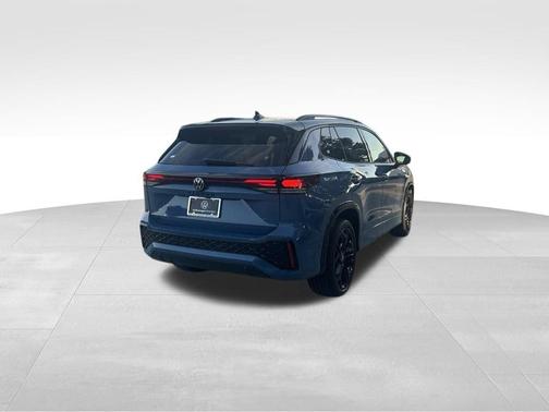 Monterey Blue Pearl 2026 Volkswagen Tiguan 2.0T SE R-Line Black