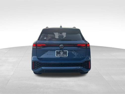 Monterey Blue Pearl 2026 Volkswagen Tiguan 2.0T SE R-Line Black