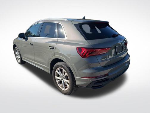 2024 Audi Q3 45 S line Premium