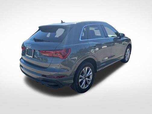 2024 Audi Q3 45 S line Premium
