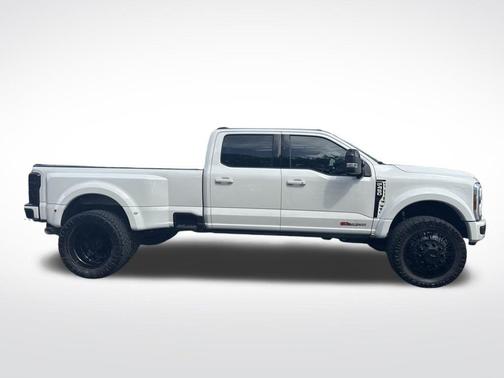 2024 Ford F-450 Lariat