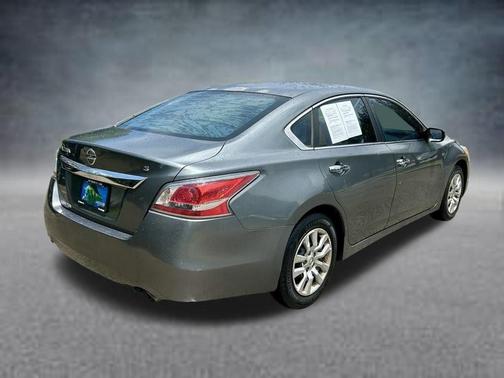 Gun Metallic 2015 Nissan Altima 2.5 S